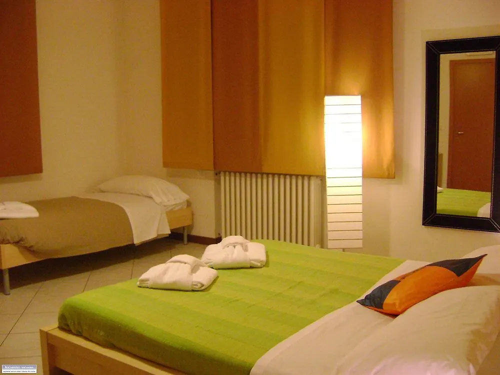 Weekend Accommodation Mantova 3*,  Italia